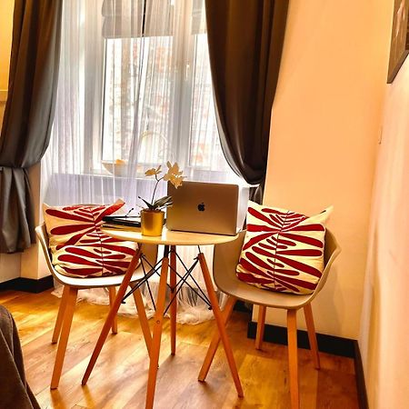 Amazing 1 Room Condo Warszawa Center, Sauna Luaran gambar